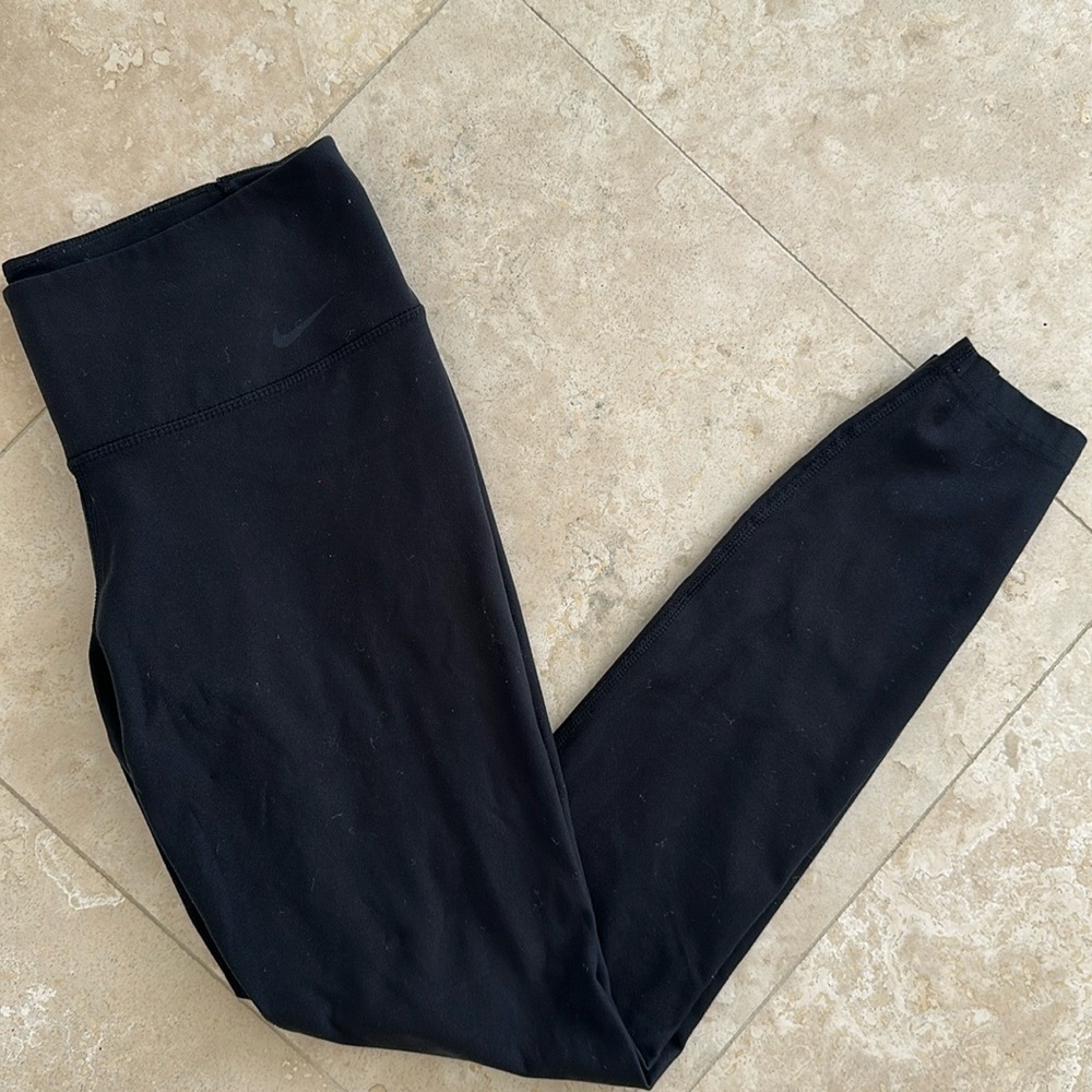 NIKE mid rise leggings in black